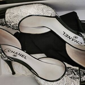 Chanel Women's Black and White Heels